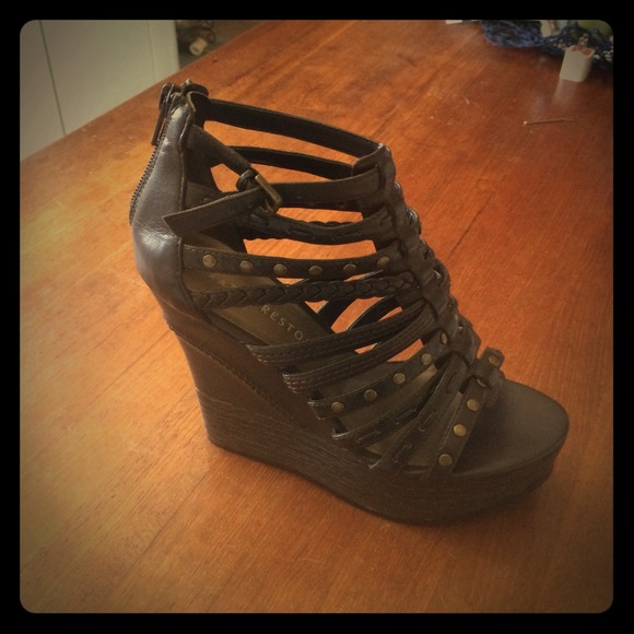 Gladiator Wedges! ๐๐HOT HOT HOT!!! - Picture 1 of 4