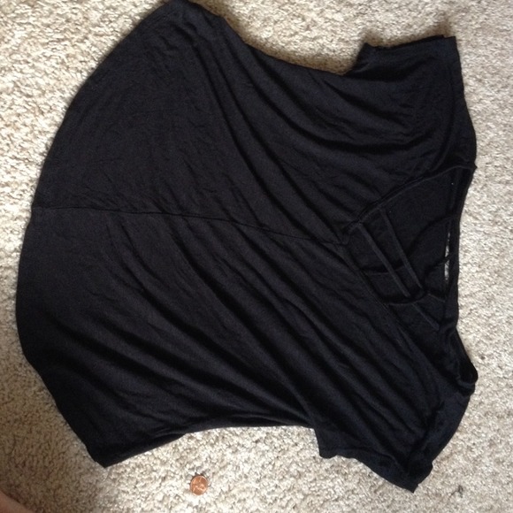 Open back shirt - Picture 3 of 3