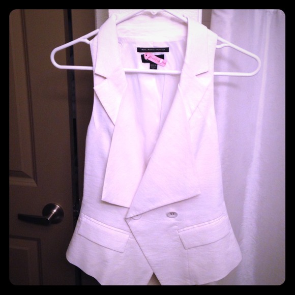 Deep cut bebe vest