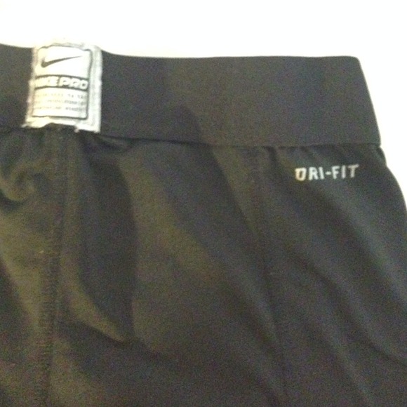 š«Nike pro dri-fit shorts - Picture 3 of 3