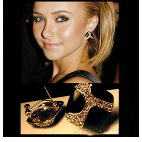 Beautiful Onyx and Diamond Fashion Earrings - Picture 2 of 2