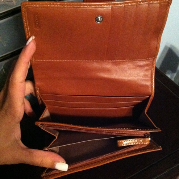 Coach wallet - Picture 2 of 2