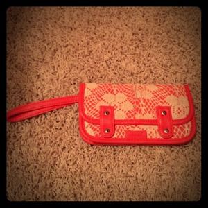 NWOT Floral Wristlet