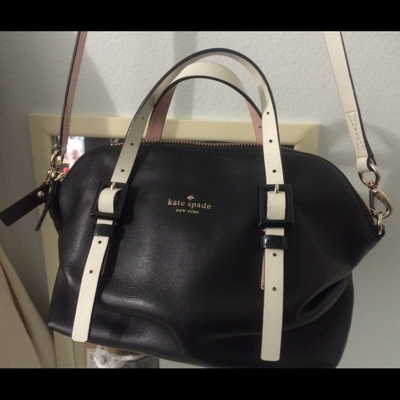 Kate Spade purse. Used only 5 mons!