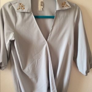 Light grey polyester blouse🎀