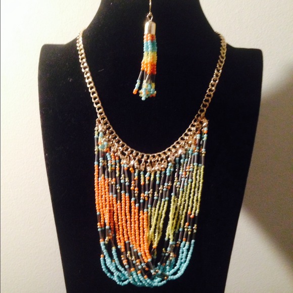 Jewelry - Necklace Set NWOT