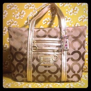 🚫Bundled🚫 Authentic Coach Poppy Metallic Gold G