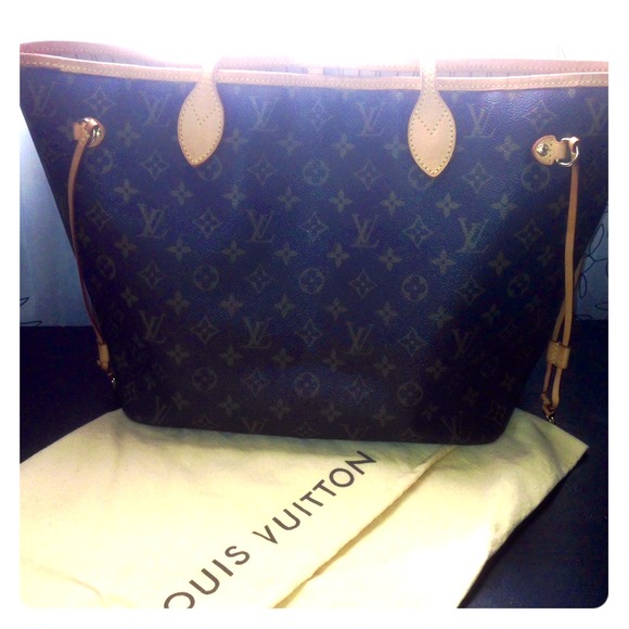 🎉Authentic🎉  Louis Vuitton tote