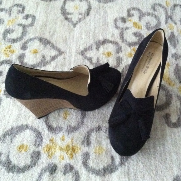 Elizabeth Brady wedges