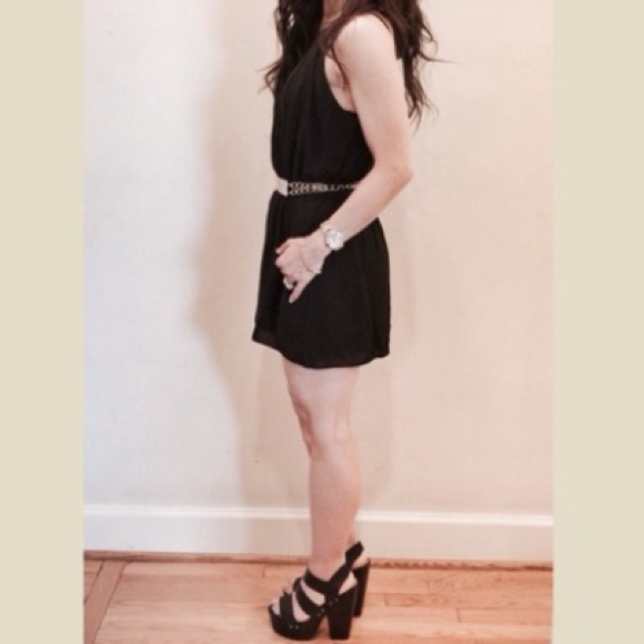 Stylish black romper ONE DAY SALE - Picture 2 of 4