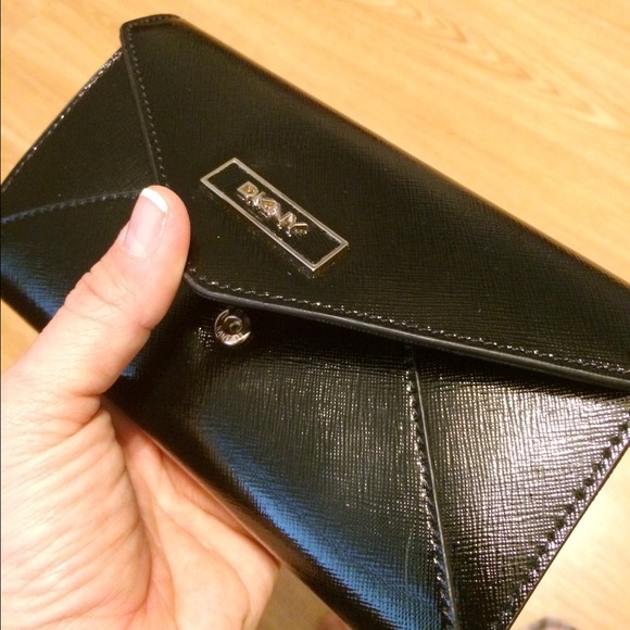 SOLD IN BUNDLE - BEST WALLET EVER! - Picture 4 of 4