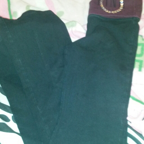 (Looking to trade) vs PINK yoga pants - Picture 1 of 3