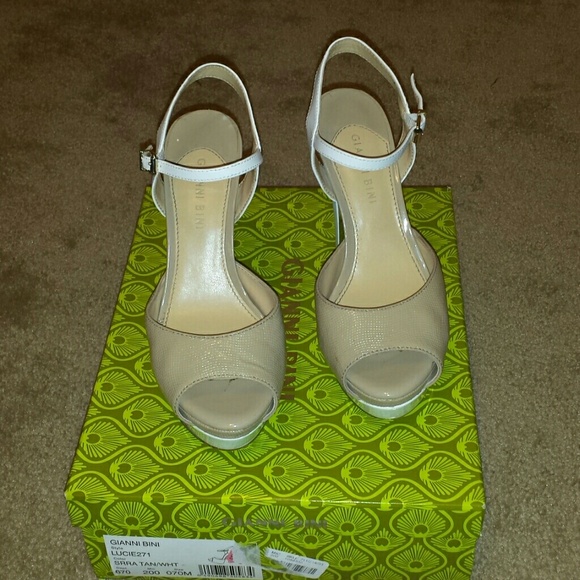 Heels - Picture 2 of 3