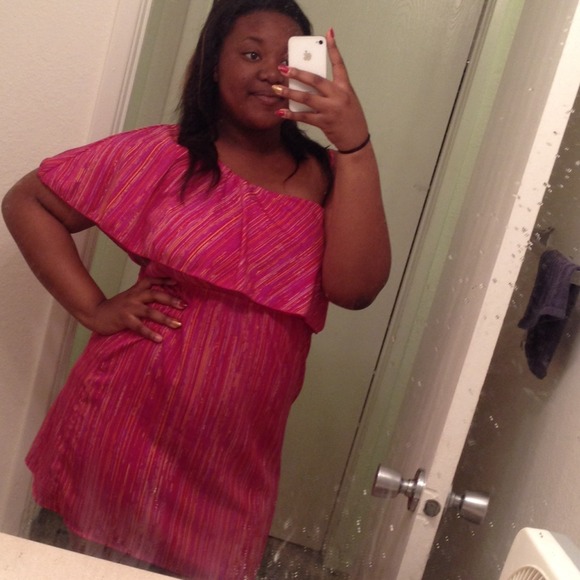 Pink One-Shoulder Dress 💞