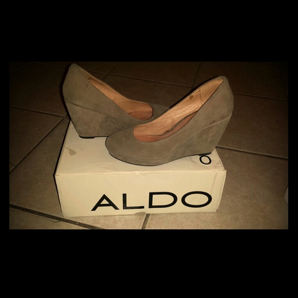 Cute aldo wedge!