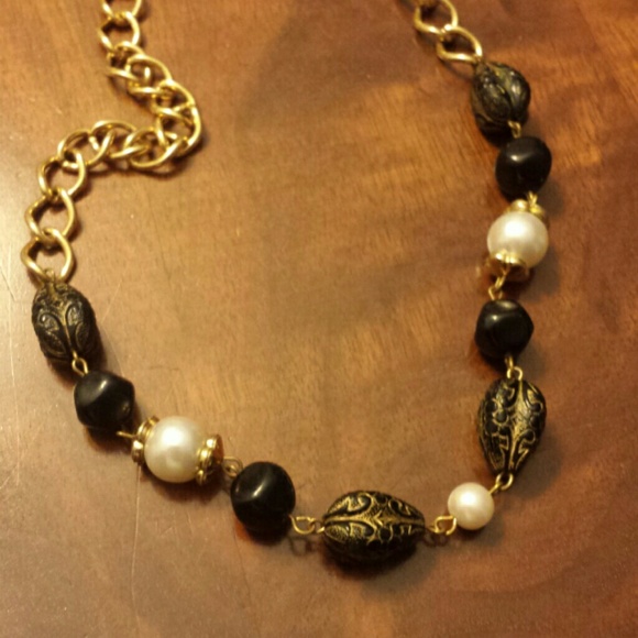 Bead necklace