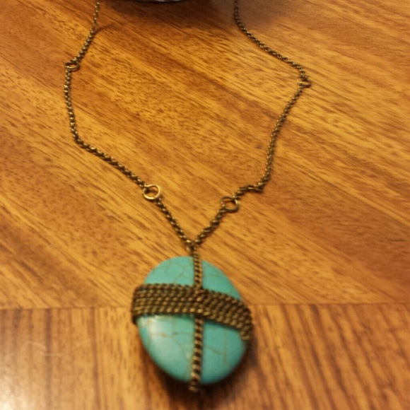 Turquoise pendant necklace