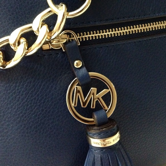 Host Pickš MK Satchel - Picture 2 of 4