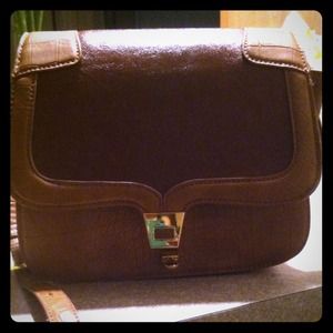 Vintage style cross body purse