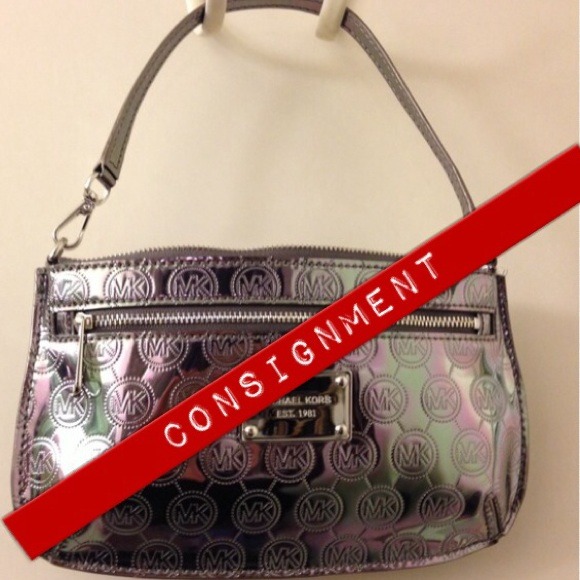 🎆HP!🎉 Authentic MK Lrg Monogram Mirror Wristlet - Picture 1 of 1