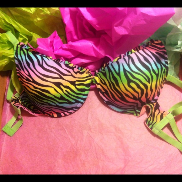 Fruit of the Loom sz 36D Exotic Leopard Bra