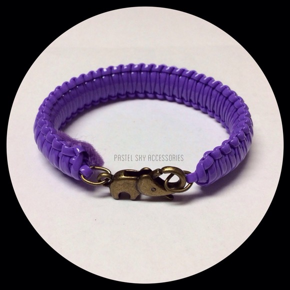 Jewelry - ELEPHANT CLASP bracelet