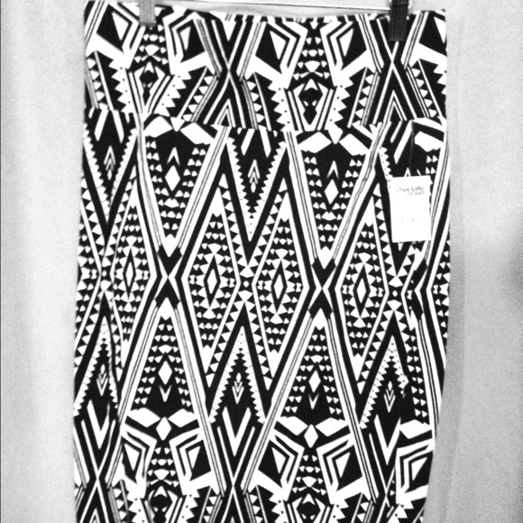 🌟BUNDLED🌟PENCIL SKIRT & CLUTCH