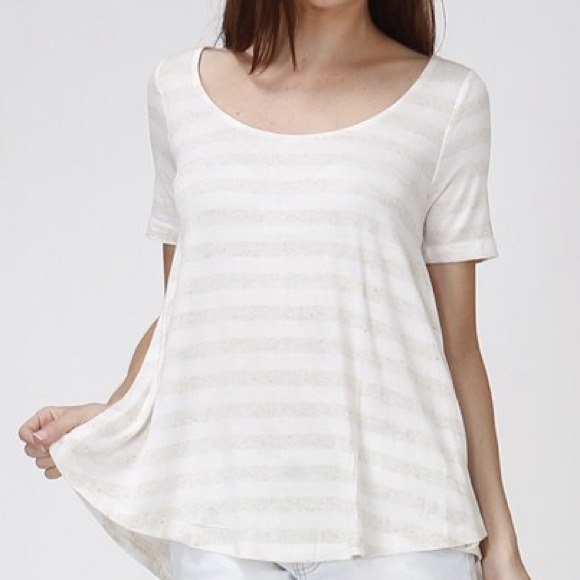 Oversized top, made of lightweight woven material - Picture 1 of 1