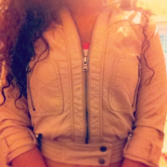 Popeye Pink Creme lookin Sweater โค๏ธ๐ - Picture 2 of 2