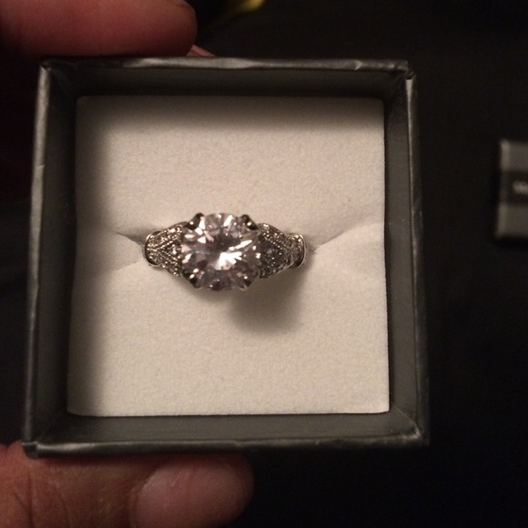 Pretty engagement ring