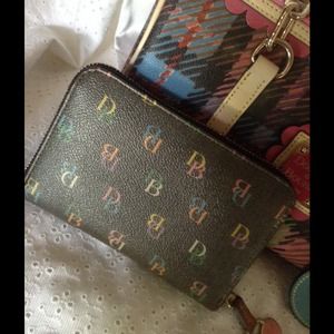 Dooney and Bourke It zip around wallet