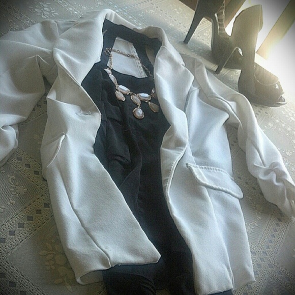 SOLD:: White Blazer:: 3/4 length - Picture 3 of 4