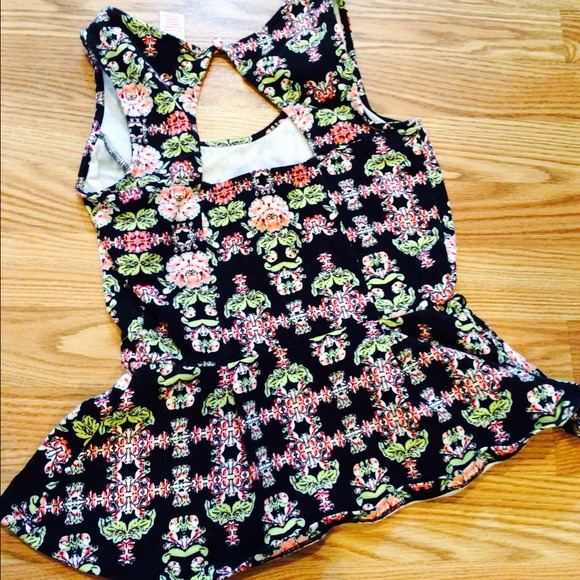 ❤️❤️SOLD ON VINTED- Candies Peplum - Picture 2 of 2