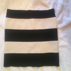 Sans Souci Women/Juniors skirt.