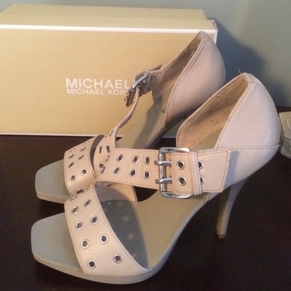 Michael Kors Heels - Picture 3 of 4