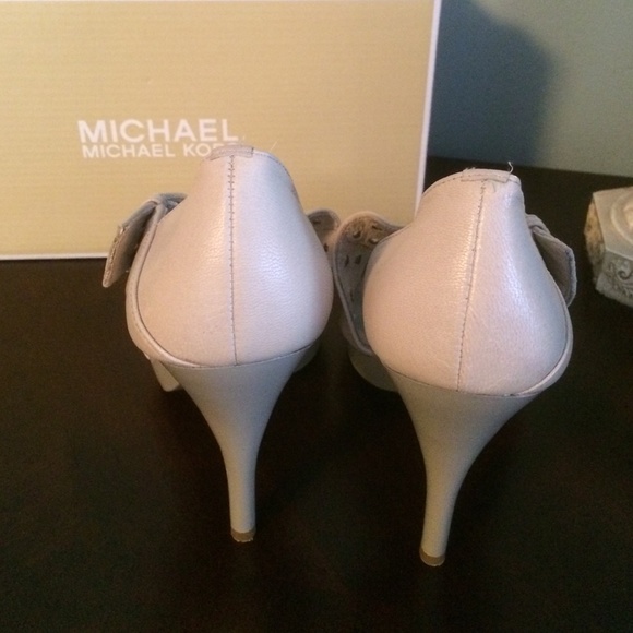 Michael Kors Heels - Picture 4 of 4