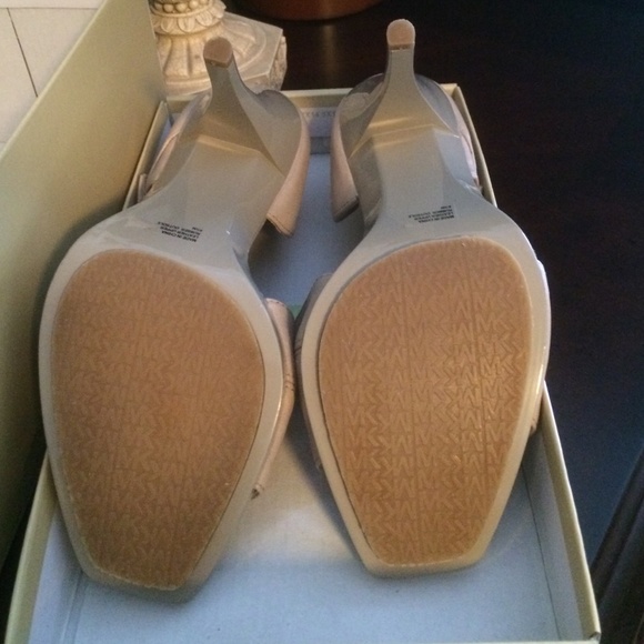 Michael Kors Heels - Picture 2 of 4