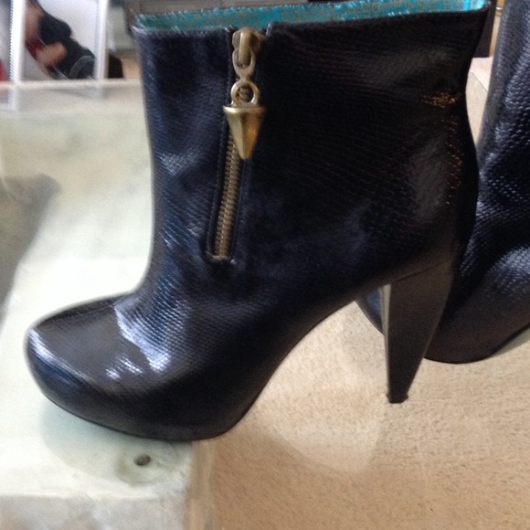 Boots - Picture 2 of 2