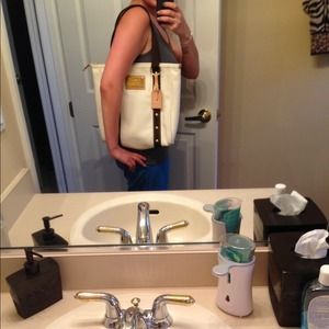 Additional pictures of LV Antigua cabas