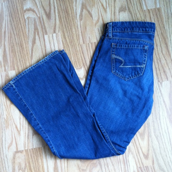 American eagle flare jeans