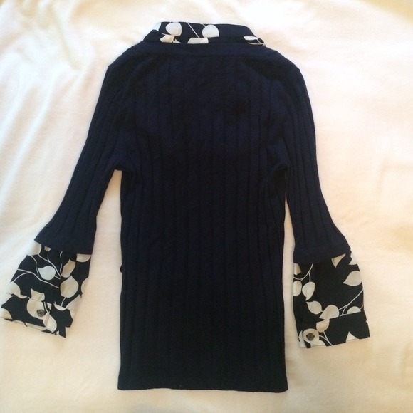 🚫SOLD🚫Authentic Tory Burch Blouse - Picture 2 of 3