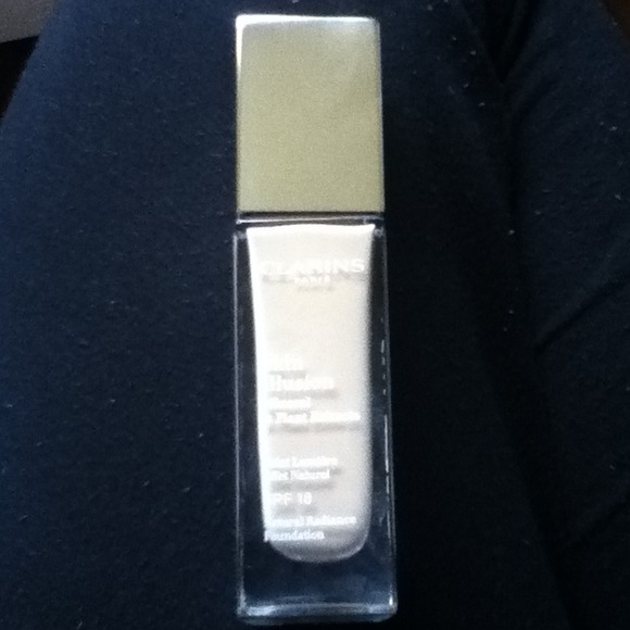 Clarins Skin Illusion Natural Radiance Foundation