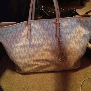 MK purse
