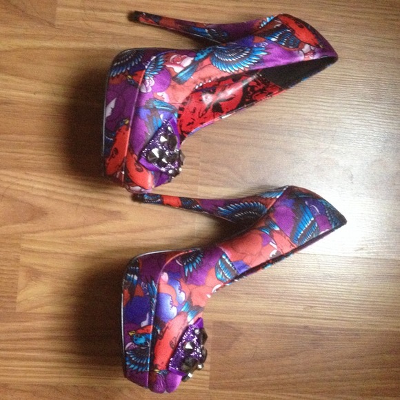 Never been worn multi color heels - Picture 2 of 5