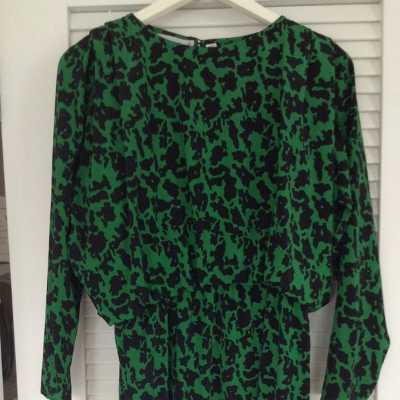Pretty green leopard dress