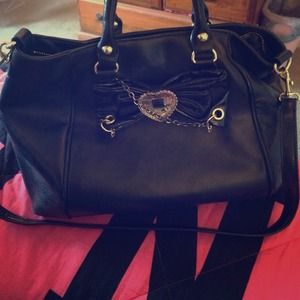 Betsey Johnson purse! 😍