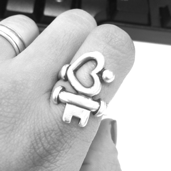 James Avery ring size 6