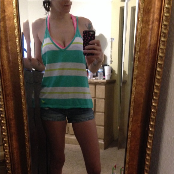 Hollister tank