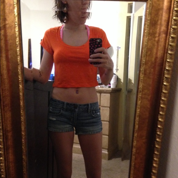 Crop top