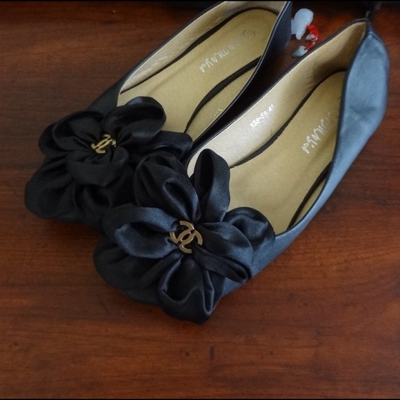 Cute flats - Picture 2 of 4